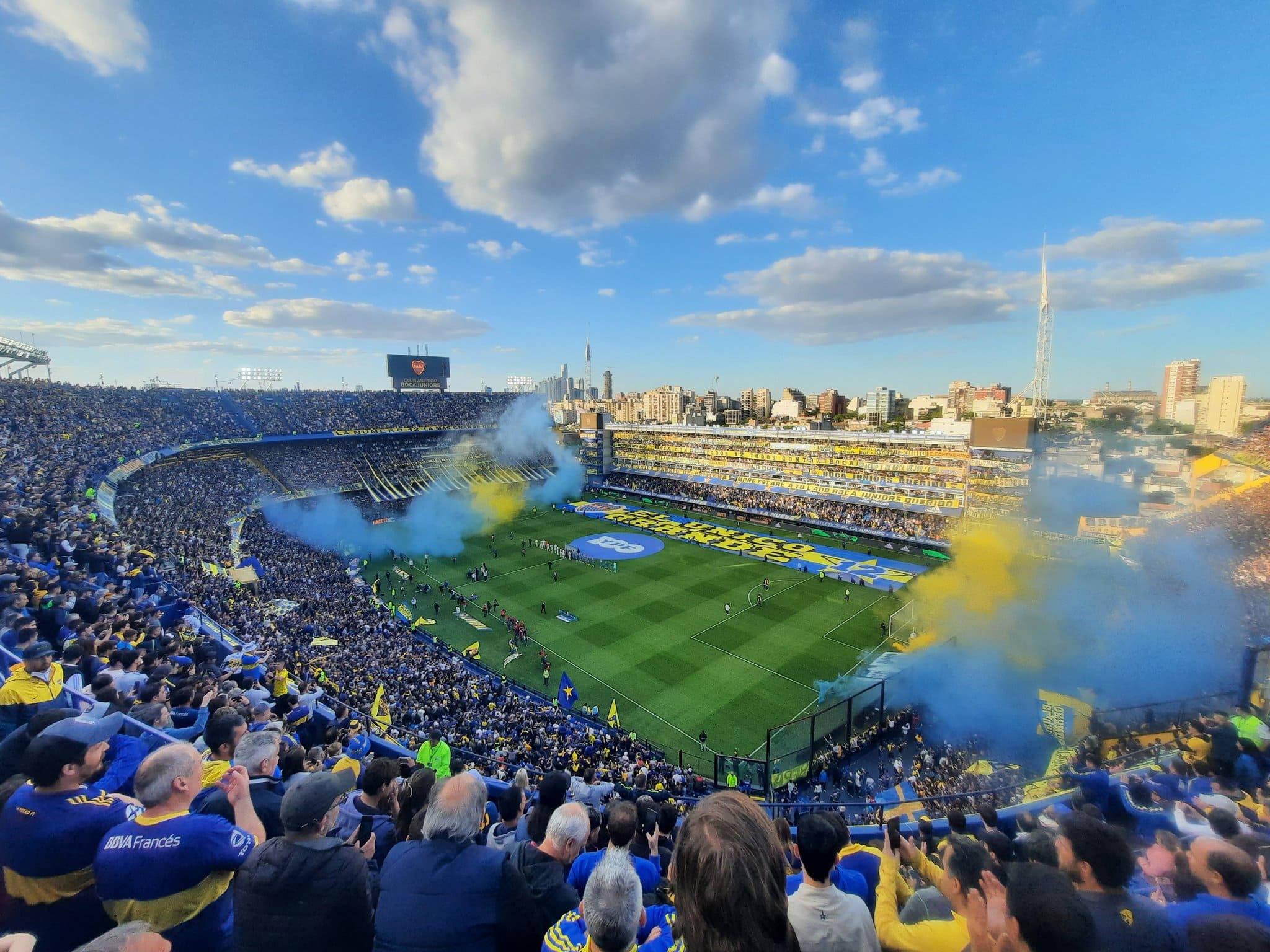 La Bombonera de fiesta